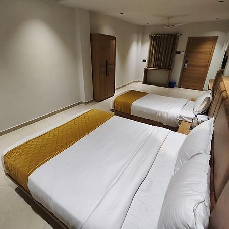Hotel Beverly Plaza Kozsíkóde Kültér fotó
