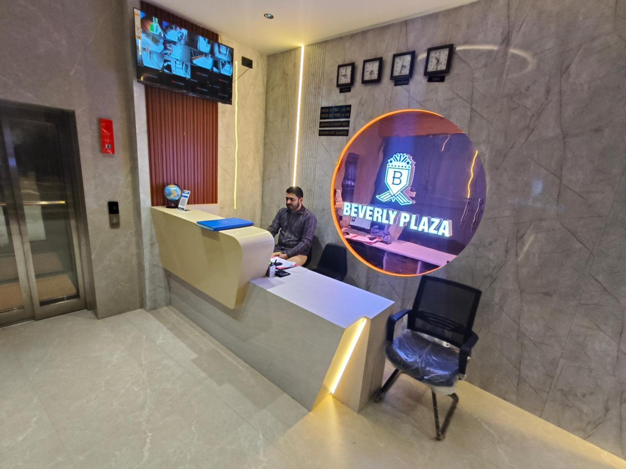 Hotel Beverly Plaza Kozsíkóde Kültér fotó