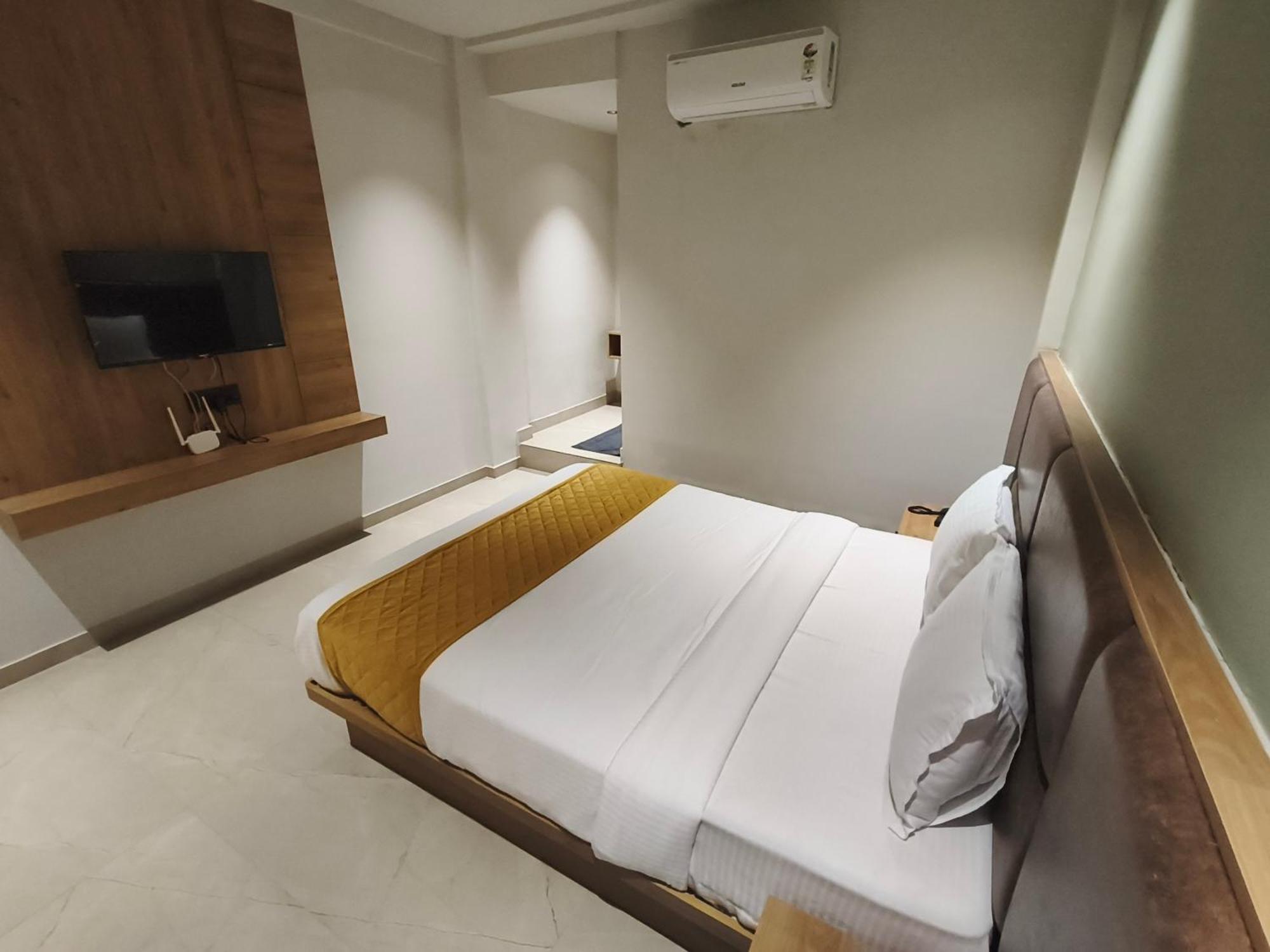 Hotel Beverly Plaza Kozsíkóde Kültér fotó